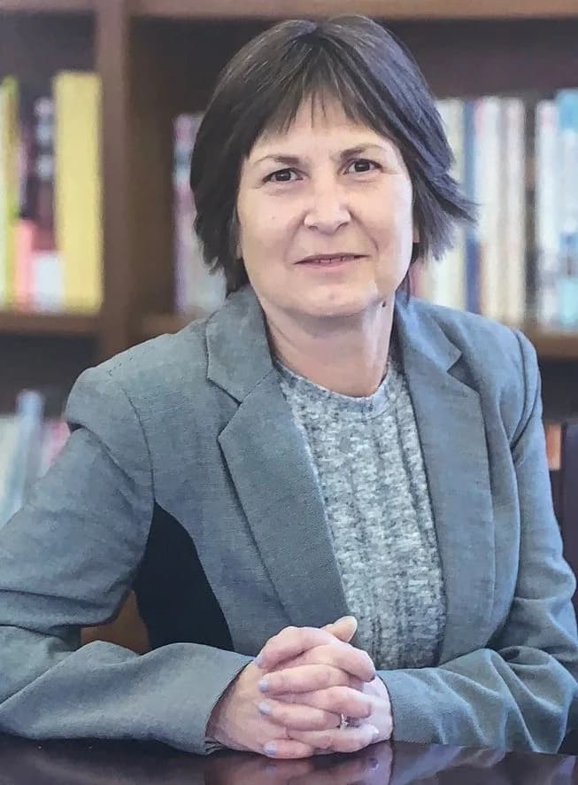 Specializat în Profesor de Matematică, Profesor de Fizică, Profesor de Chimie - Brenda Mercer